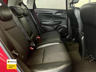 2016 Honda FIT - Thumbnail
