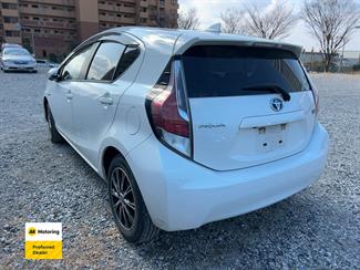 2016 Toyota AQUA - Thumbnail