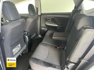 2018 Toyota PRIUS - Thumbnail