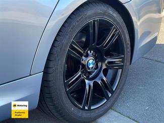 2010 BMW 320i - Thumbnail