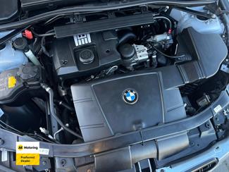 2010 BMW 320i - Thumbnail