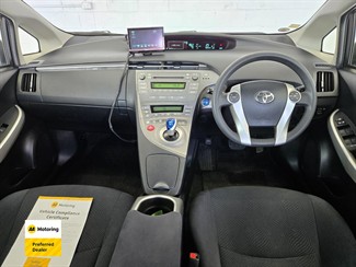 2014 Toyota PRIUS - Thumbnail
