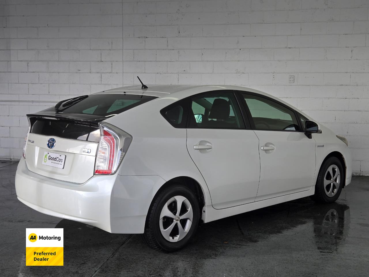 2014 Toyota PRIUS