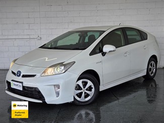 2014 Toyota PRIUS - Thumbnail