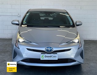 2018 Toyota PRIUS - Thumbnail
