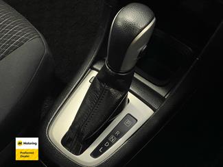 2014 Suzuki Swift - Thumbnail