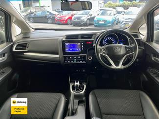 2014 Honda FIT - Thumbnail