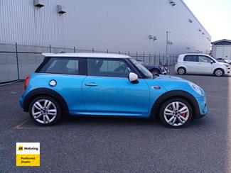 2016 Mini Cooper - Thumbnail
