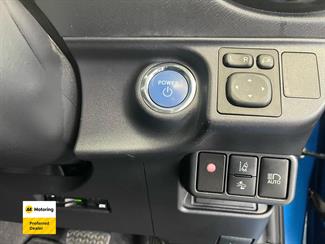 2015 Toyota AQUA - Thumbnail