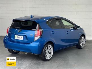 2015 Toyota AQUA - Thumbnail