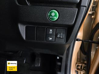 2014 Honda FIT - Thumbnail