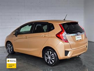 2014 Honda FIT - Thumbnail