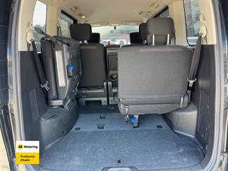 2013 Nissan Serena - Thumbnail