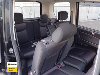 2013 Nissan Serena - Thumbnail