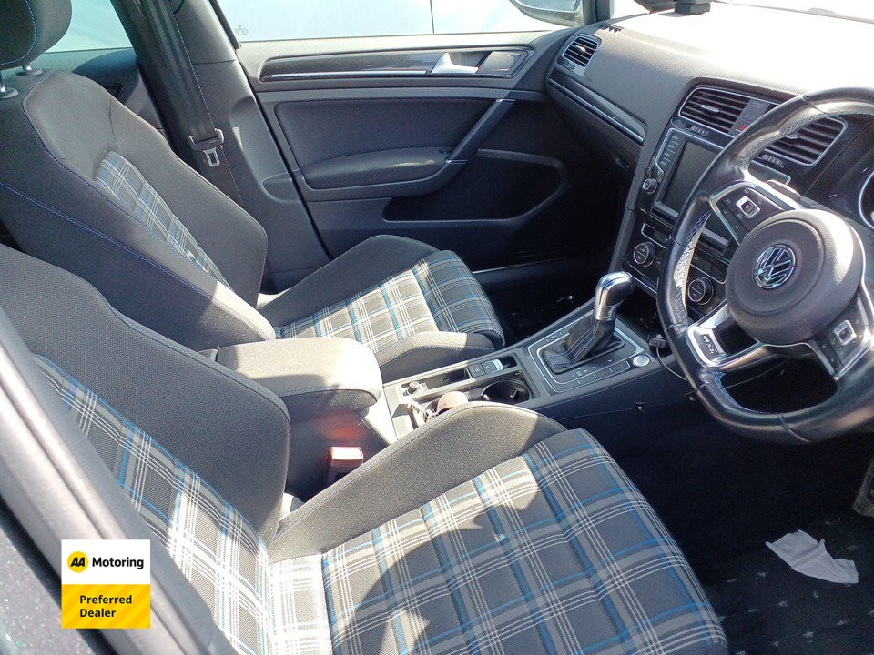 2015 Volkswagen GOLF