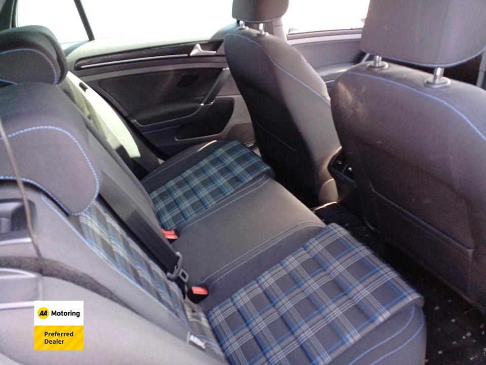 2015 Volkswagen GOLF