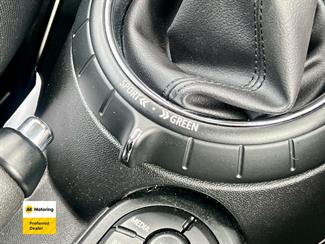 2015 Mini Cooper - Thumbnail