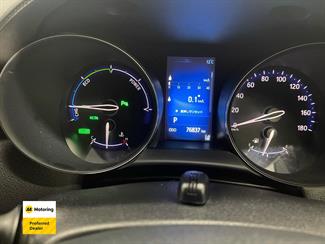 2017 Toyota C-HR - Thumbnail