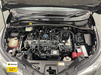 2017 Toyota C-HR - Thumbnail