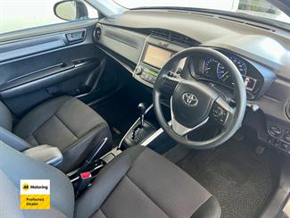 2017 Toyota COROLLA - Thumbnail