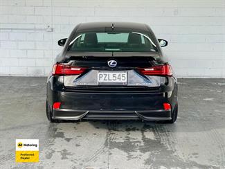 2013 Lexus Is300h - Thumbnail
