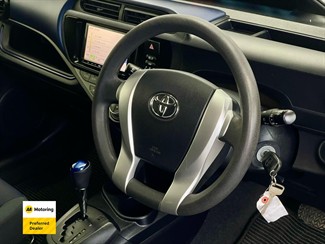 2016 Toyota AQUA - Thumbnail