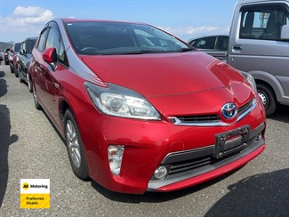 2014 Toyota PRIUS - Thumbnail