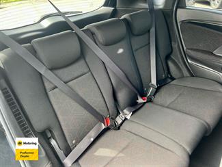 2014 Honda FIT - Thumbnail