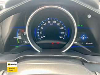 2014 Honda FIT - Thumbnail