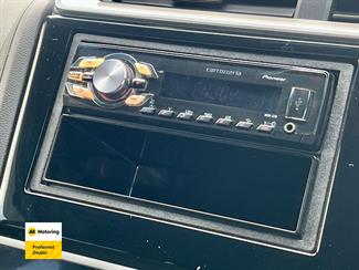 2014 Honda FIT - Thumbnail