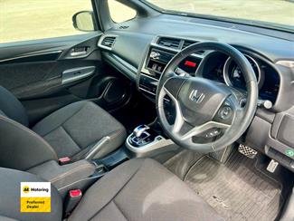 2014 Honda FIT - Thumbnail