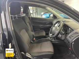 2017 Mitsubishi RVR - Thumbnail