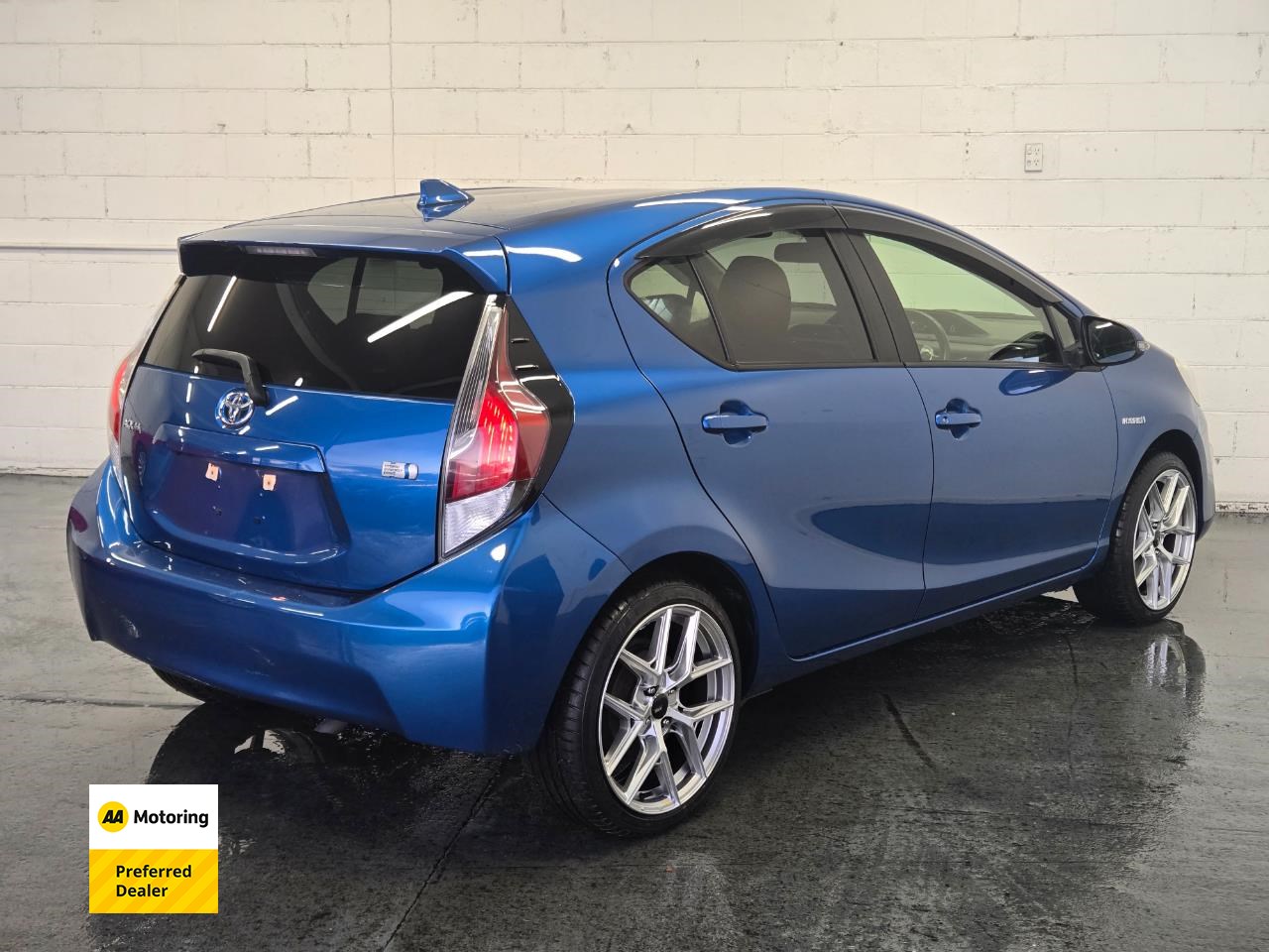 2016 Toyota AQUA