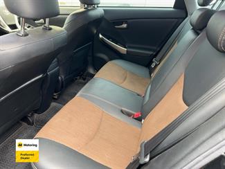 2014 Toyota PRIUS - Thumbnail