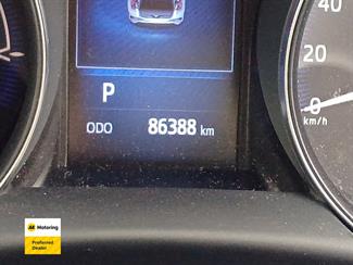 2017 Toyota C-HR - Thumbnail