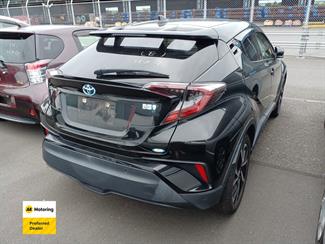 2017 Toyota C-HR - Thumbnail