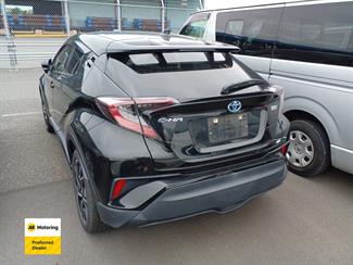 2017 Toyota C-HR - Thumbnail