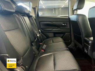 2014 Mitsubishi OUTLANDER - Thumbnail