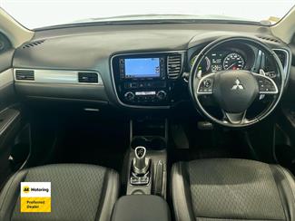 2014 Mitsubishi OUTLANDER - Thumbnail