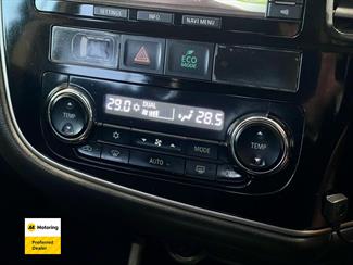 2014 Mitsubishi OUTLANDER - Thumbnail