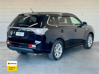 2014 Mitsubishi OUTLANDER - Thumbnail