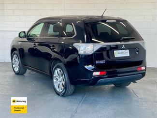 2014 Mitsubishi OUTLANDER - Thumbnail