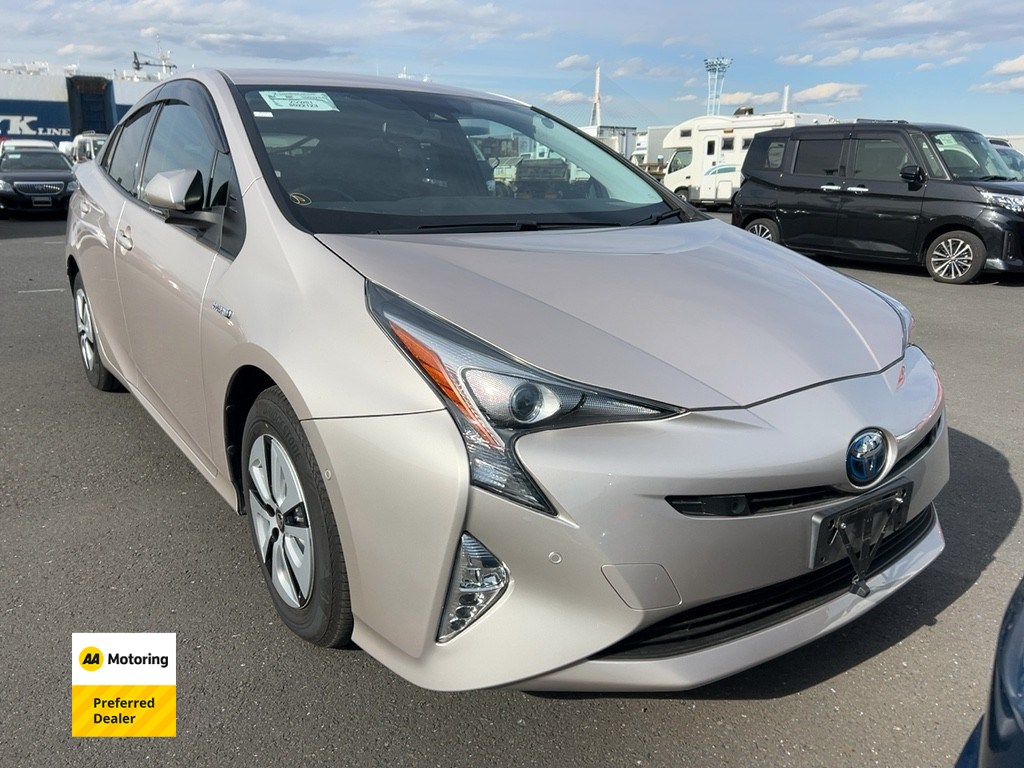 2016 Toyota PRIUS