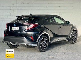 2018 Toyota C-HR - Thumbnail