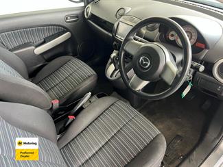 2011 Mazda DEMIO - Thumbnail