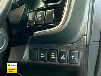 2017 Mitsubishi OUTLANDER - Thumbnail