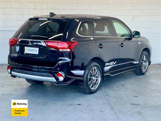 2017 Mitsubishi OUTLANDER - Thumbnail