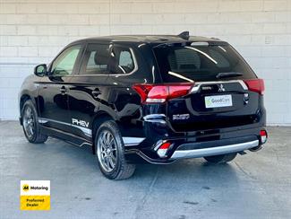 2017 Mitsubishi OUTLANDER - Thumbnail