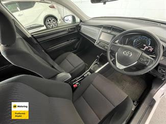 2015 Toyota COROLLA - Thumbnail