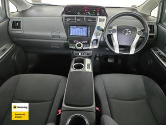 2014 Toyota PRIUS - Thumbnail